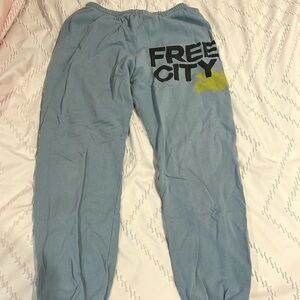 Free city sweatpants